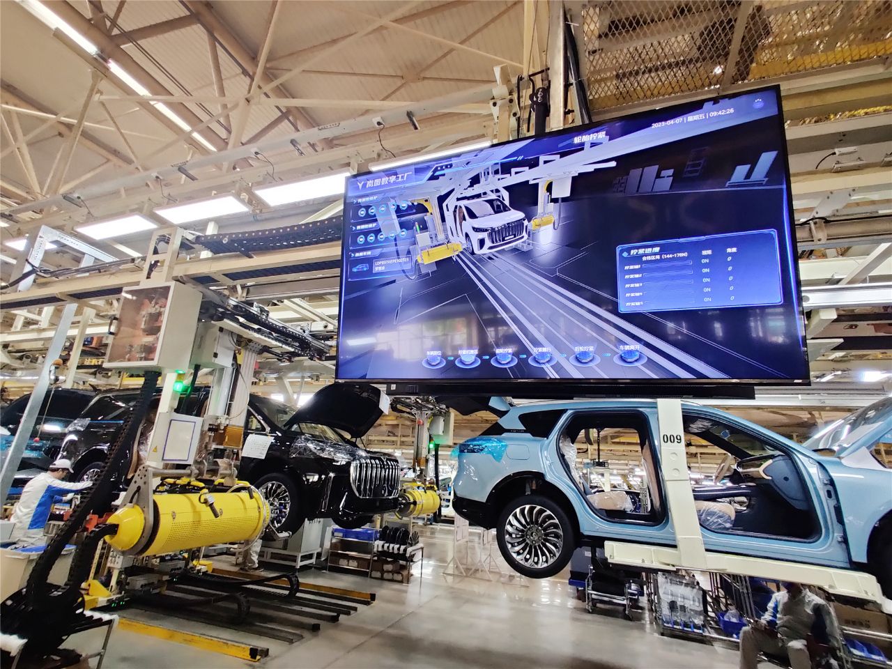 武漢汽車(chē)產(chǎn)業(yè)加速攀向價(jià)值鏈高端，國(guó)內(nèi)外頭部車(chē)企研發(fā)中心集聚彰顯創(chuàng)新活力